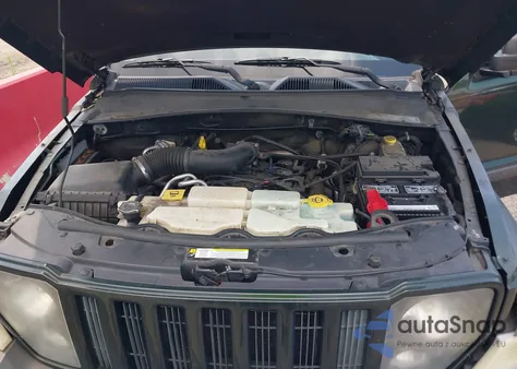 2010 Jeep Liberty Renegade z USA, uszkodzony, nr VIN 1J4PN3GK1AW158252